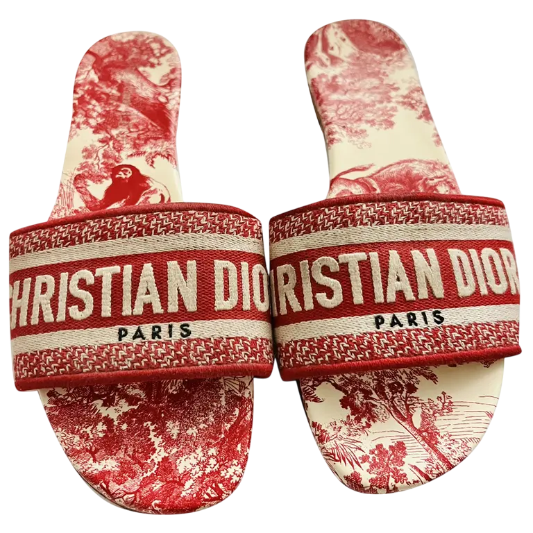 Red Heritage Print